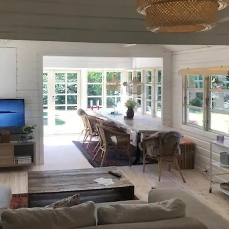 Charming Summer House By The Gudena With Sauna Fårvang